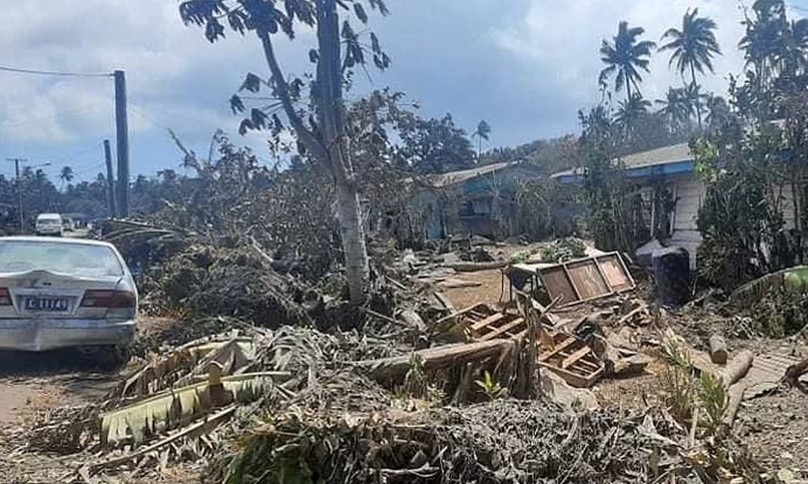 The moment of escape during the `once in a thousand years` volcanic disaster in Tonga 0